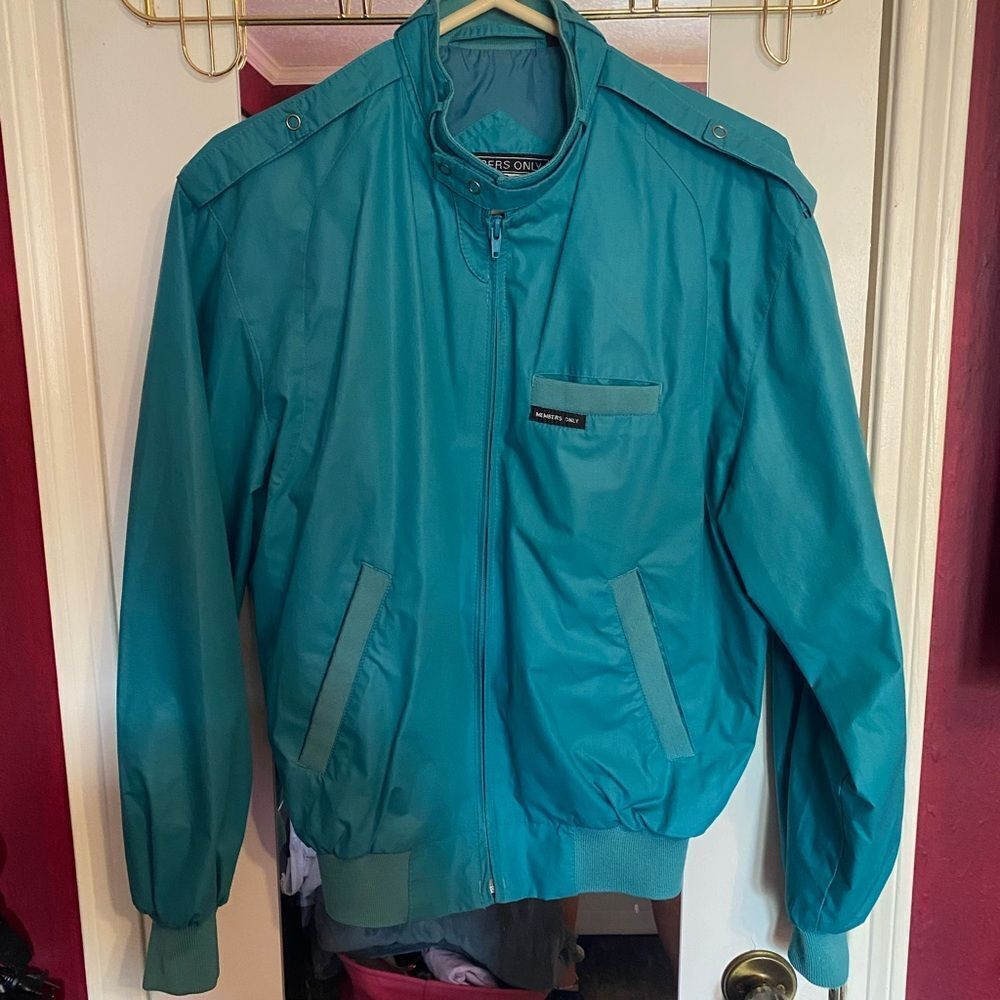 Vintage Men’s Members Only Teal Jacket